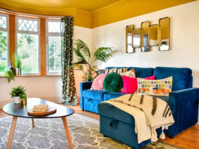 Stylish 3 Bed Home with Parking!